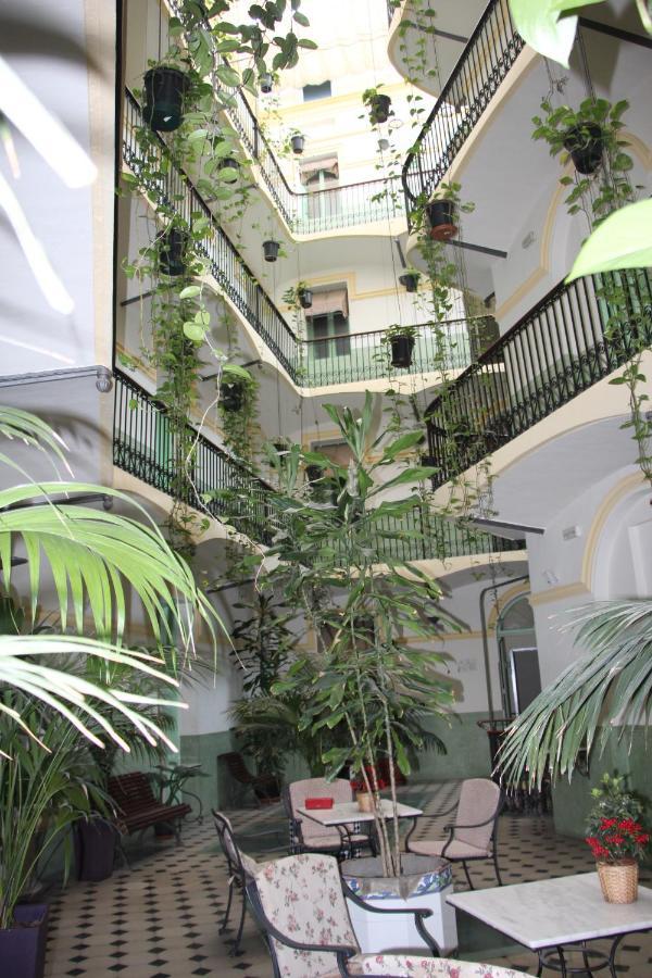 Hotel Peninsular Barcelona Luaran gambar