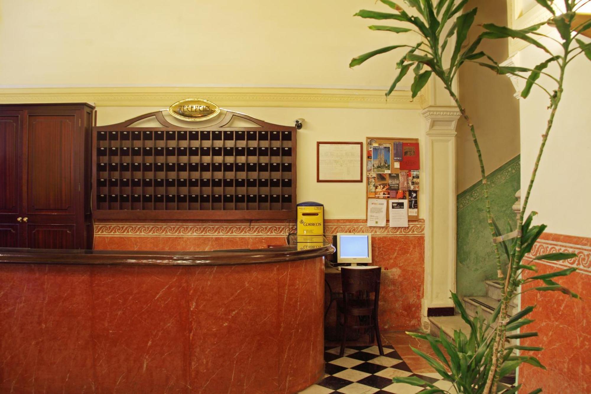 Hotel Peninsular Barcelona Luaran gambar